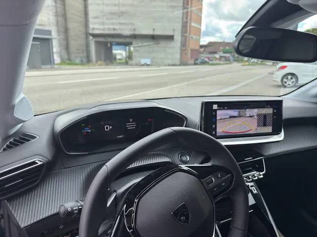 PEUGEOT 208 1.2 Hybrid Allure