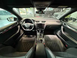 SKODA Octavia Combi 2.0 TSI RS Final Edition DSG