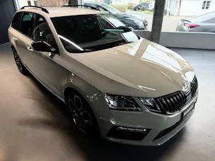 SKODA Octavia Combi 2.0 TSI RS Final Edition DSG