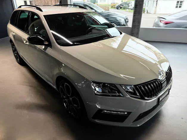SKODA Octavia Combi 2.0 TSI RS Final Edition DSG