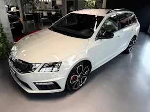 SKODA Octavia Combi 2.0 TSI RS Final Edition DSG