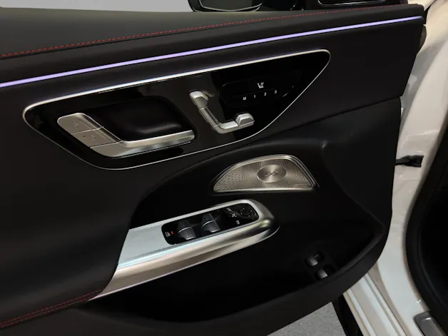 MERCEDES-BENZ E 53 AMG Hybrid 4M / Distronic / 360 Grad Kamera / Head-Up Display
