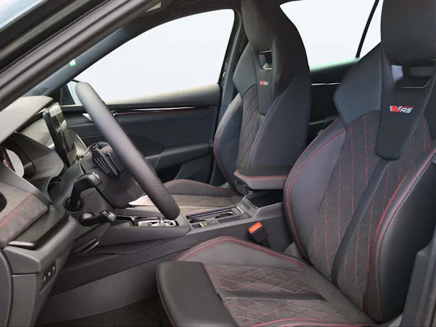 SKODA Octavia Combi 2.0 TSI DSG RS 30 Years Edition