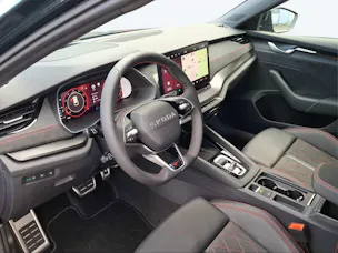 SKODA Octavia Combi 2.0 TSI DSG RS 30 Years Edition