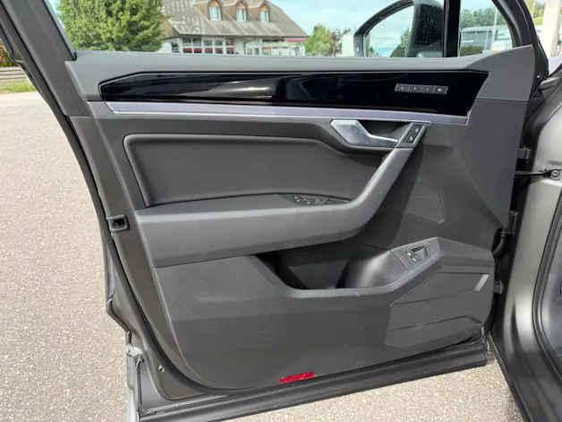 VW Touareg 3.0 TSI eHybrid R Final Edition Tiptronic