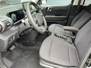 HYUNDAI Inster 49kWh Amplia