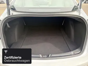 Tesla Model 3 Performance