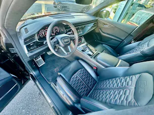 AUDI RSQ8 quattro
