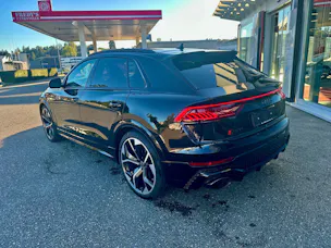 AUDI RSQ8 quattro
