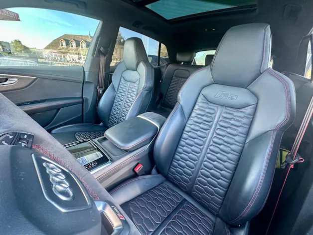 AUDI RSQ8 quattro