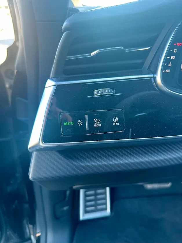 AUDI RSQ8 quattro