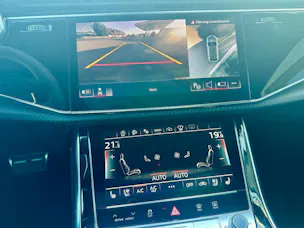 AUDI RSQ8 quattro