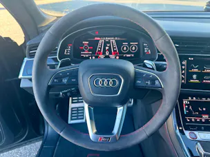 AUDI RSQ8 quattro