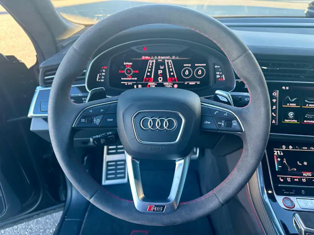 AUDI RSQ8 quattro