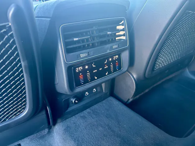 AUDI RSQ8 quattro