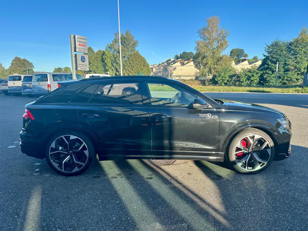 AUDI RSQ8 quattro