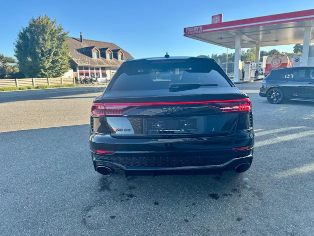 AUDI RSQ8 quattro