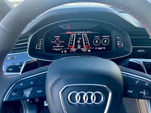 AUDI RSQ8 quattro