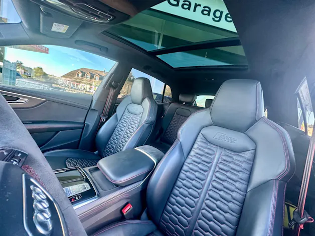 AUDI RSQ8 quattro