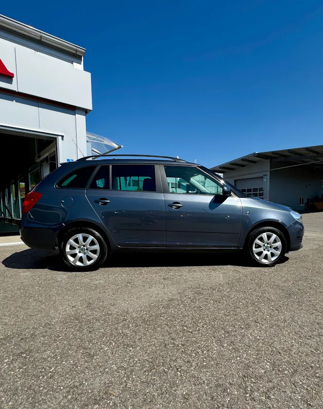 SKODA Fabia 1.2 TSI Ambiente DSG