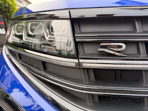 VW Touareg R 3.0 TSI eHYBRID 462 PS 4MOTION