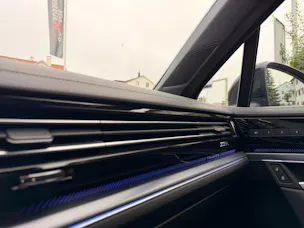 VW Touareg R 3.0 TSI eHYBRID 462 PS 4MOTION