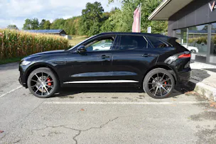 Jaguar F-Pace 3.0 V6 First Edition AWD Automatik