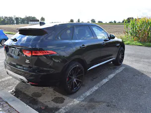Jaguar F-Pace 3.0 V6 First Edition AWD Automatik
