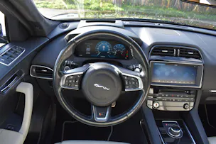 Jaguar F-Pace 3.0 V6 First Edition AWD Automatik