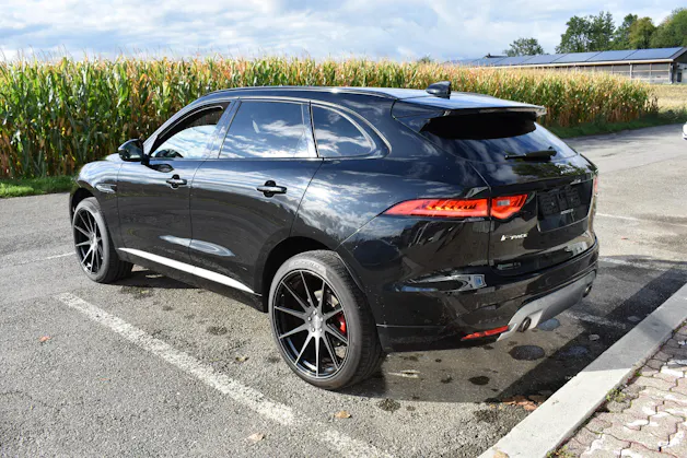 Jaguar F-Pace 3.0 V6 First Edition AWD Automatik