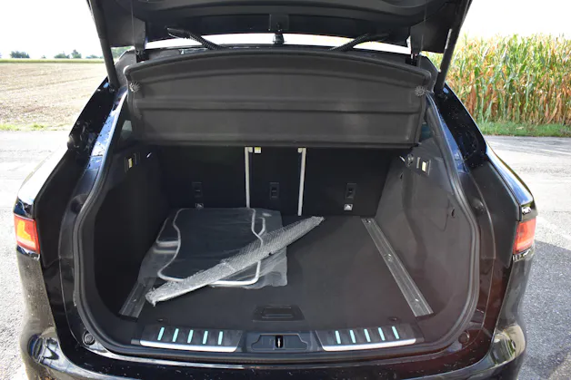 Jaguar F-Pace 3.0 V6 First Edition AWD Automatik