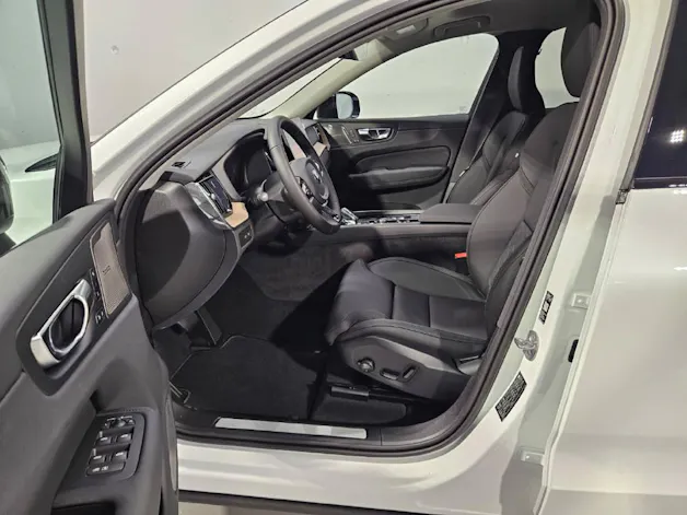 VOLVO XC60 2.0 T6 TE Plus Dark eAWD