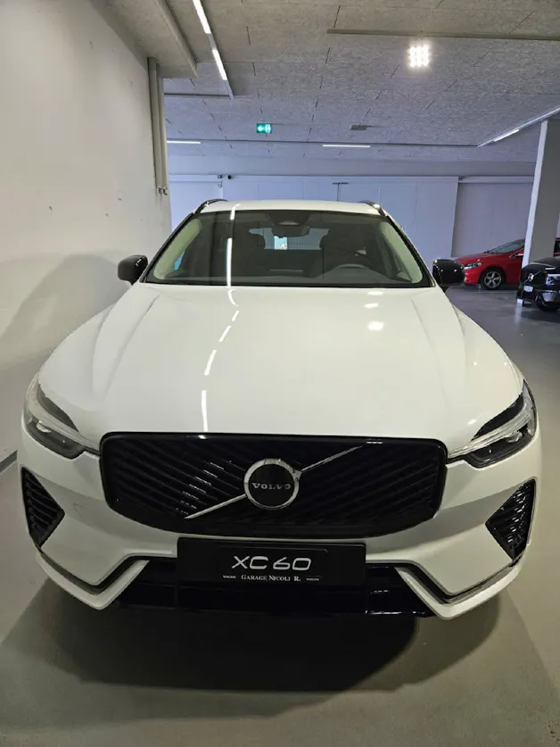 VOLVO XC60 2.0 T6 TE Plus Dark eAWD