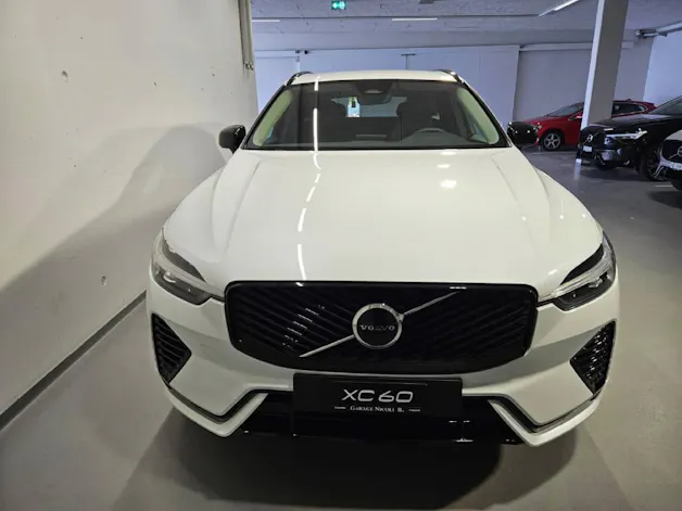 VOLVO XC60 2.0 T6 TE Plus Dark eAWD