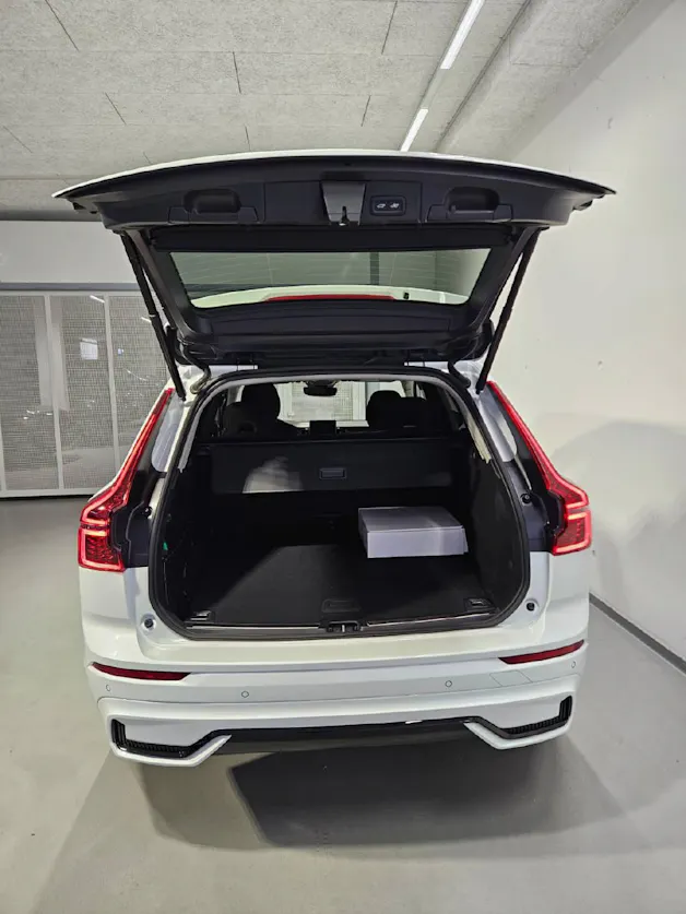 VOLVO XC60 2.0 T6 TE Plus Dark eAWD