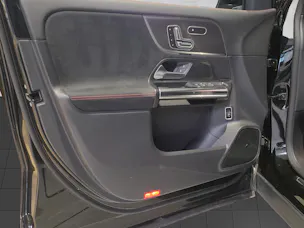 MERCEDES-BENZ EQA 300 AMG Line 4Matic