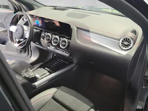 MERCEDES-BENZ EQA 300 AMG Line 4Matic