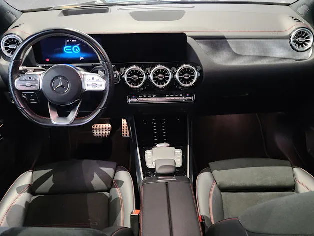 MERCEDES-BENZ EQA 300 AMG Line 4Matic