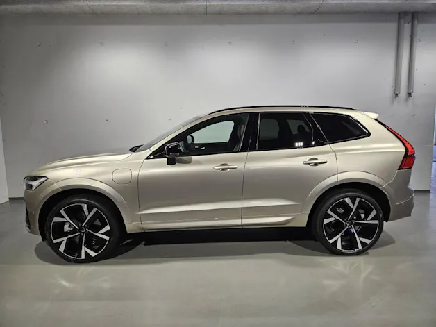 VOLVO XC60 2.0 T8 TE Ultra Dark eAWD