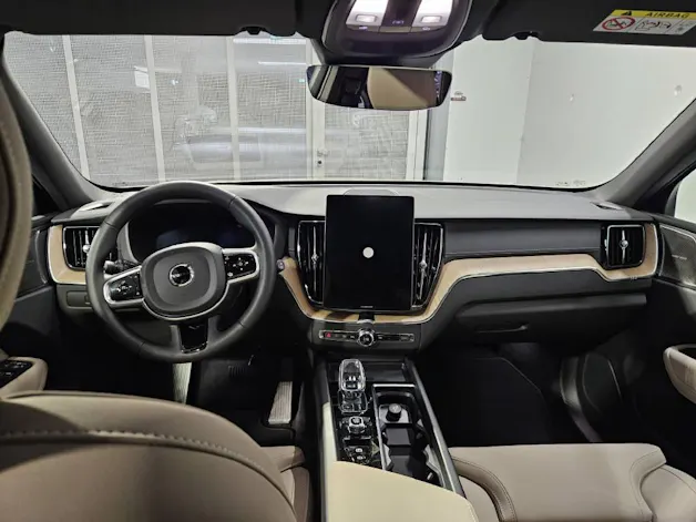 VOLVO XC60 2.0 T8 TE Ultra Dark eAWD