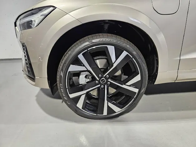 VOLVO XC60 2.0 T8 TE Ultra Dark eAWD