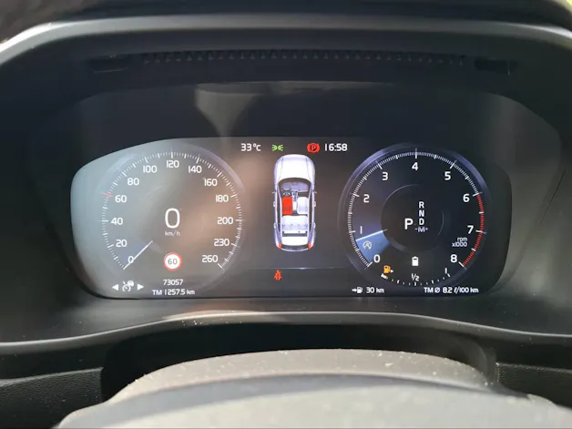 VOLVO XC40 B4 Benzin Mild Hybrid AWD R-Design Geartronic