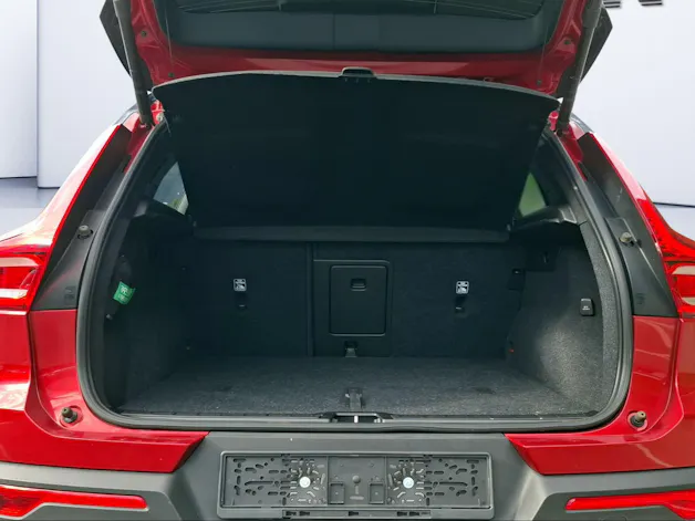 VOLVO XC40 B4 Benzin Mild Hybrid AWD R-Design Geartronic