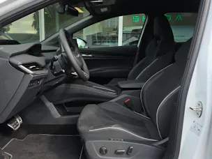 SKODA Elroq 85x Sportline 4x4