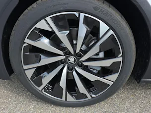 SKODA Elroq 85x Sportline 4x4