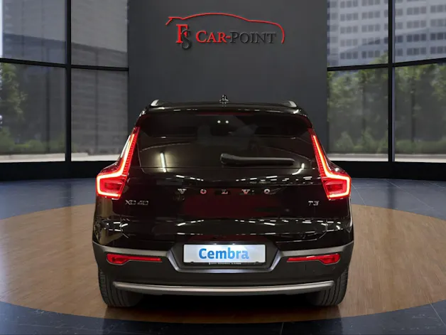VOLVO XC40 T3 Momentum