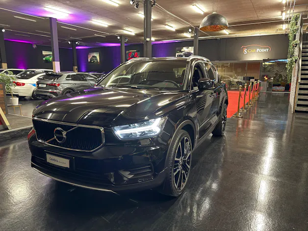 VOLVO XC40 T3 Momentum