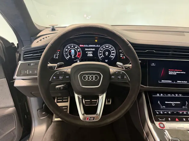 AUDI RSQ8 performance quattro