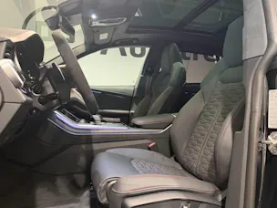 AUDI RSQ8 performance quattro