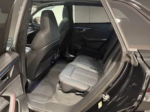 AUDI RSQ8 performance quattro